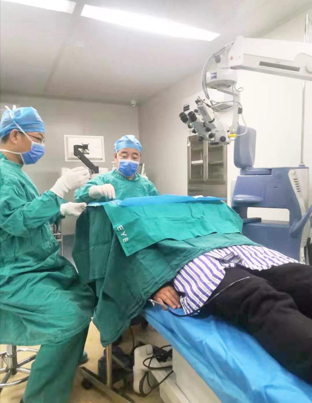 近视困扰10+年，荆门爱尔眼科医院ICL晶体植入手术助力视力重回1.0！